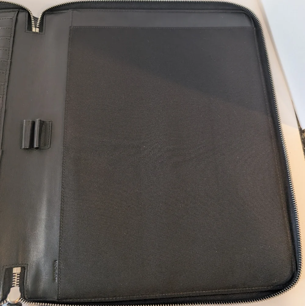 Vintage Coach Zip Up Leather Business Portfolio - Good Pre-owned Condition